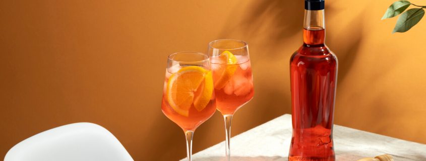 Aperol: Alla Scoperta della Storia di un Iconico Liquore Italiano