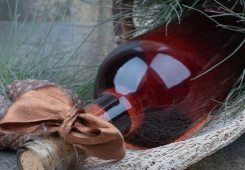 Bottiglia di vino italiano per le feste natalizie